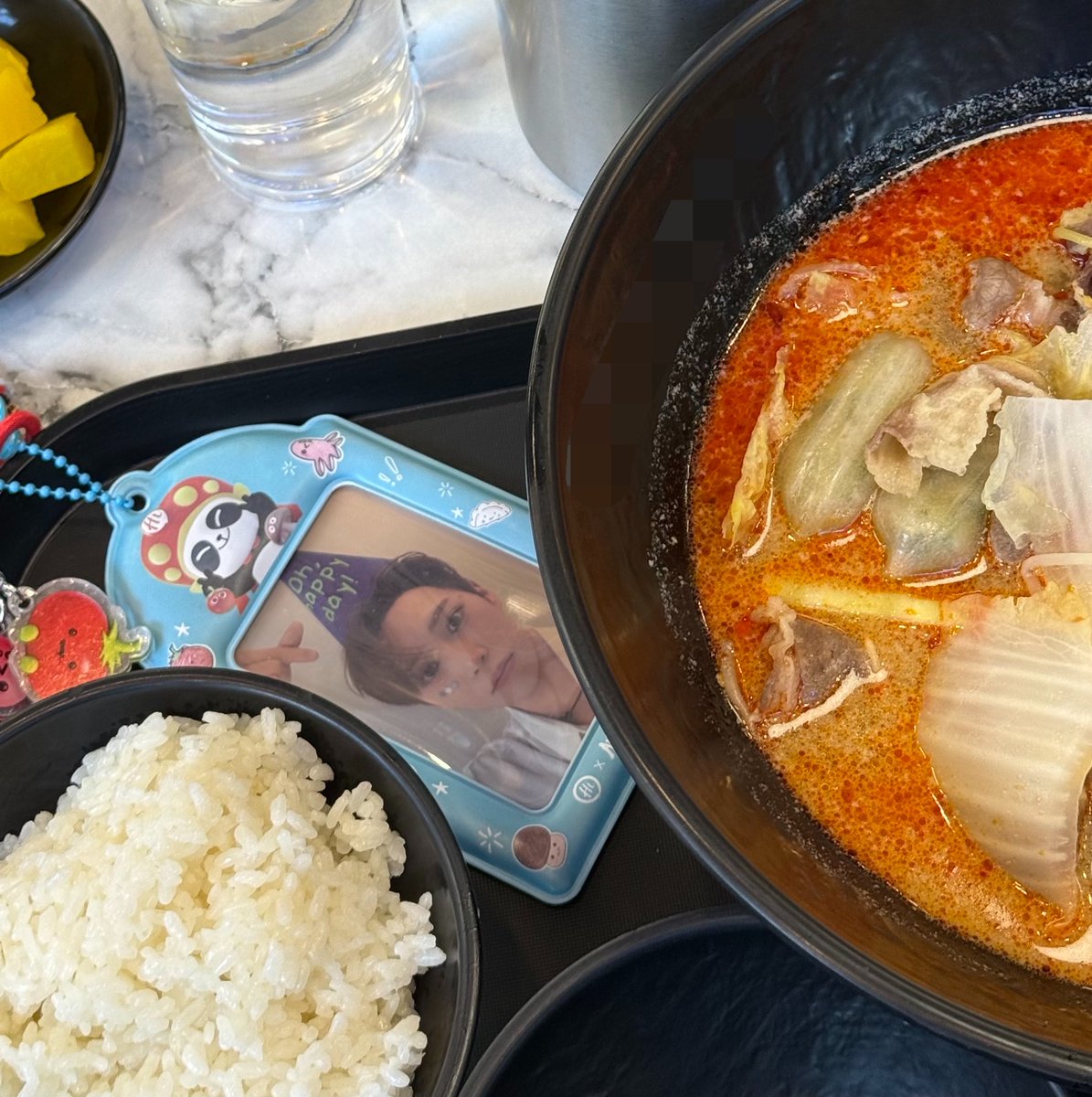 mu1shxp's tweet photo. 오늘도 스스로 아르노 쪽으로 저벅저벅 걸어감…
ㄴ식당 쪽 아니고? https://t.co/f0PU2FpmfR