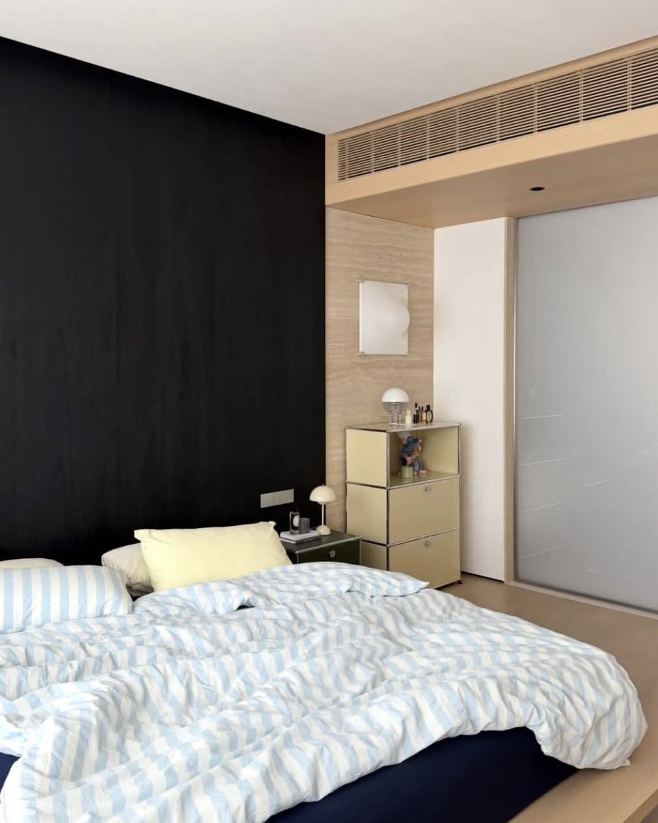 softspacess's tweet photo. Minimal modern home with iconic modular furniture https://t.co/bTXFkipEGv
