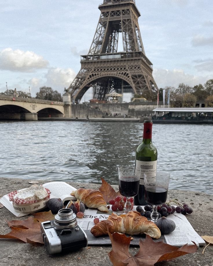 mozinity's tweet photo. European picnic https://t.co/wmJHLmgkBz