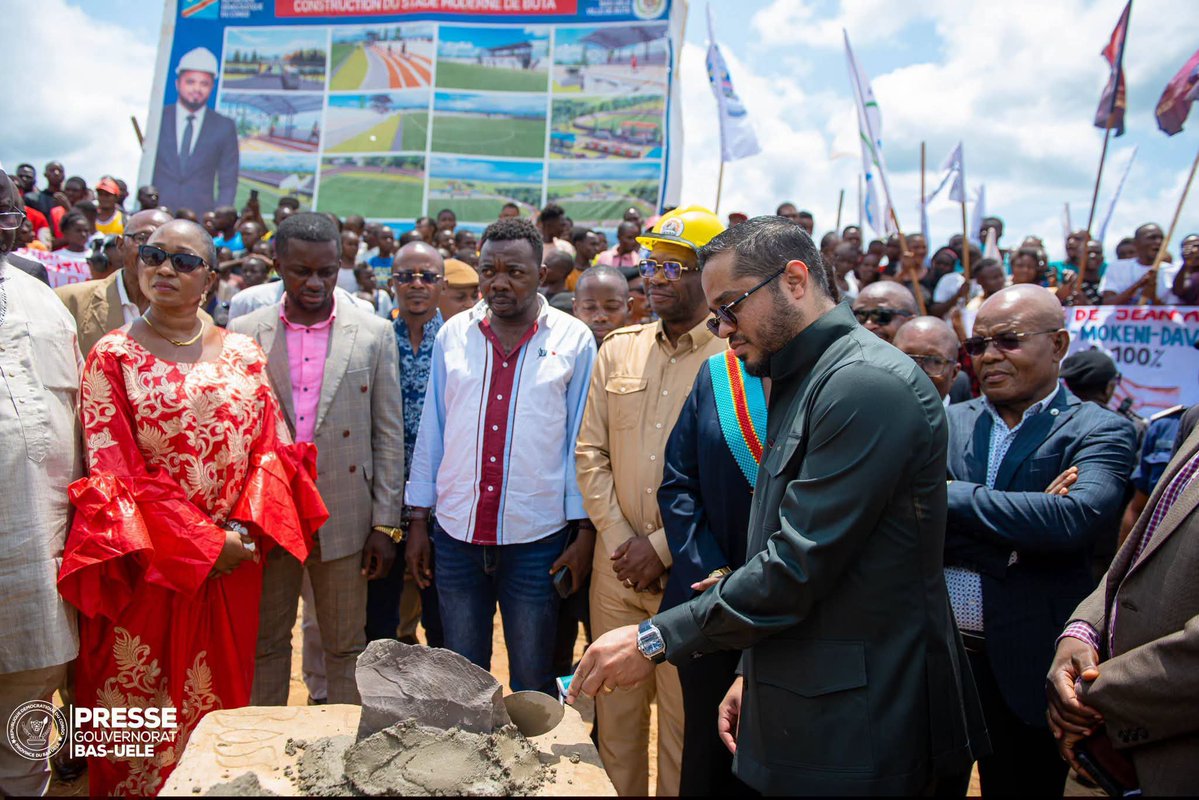 life_Info__'s tweet photo. 🔴 #SPORT — Un stade moderne en construction à #Buta

Le gouverneur du Bas-Uélé, Mike-David Mokeni Amisi, a procédé ce lundi 5 octobre 2026 au lancement des travaux de construction d’un stade moderne dans le bloc Celpa, quartier Azande, commune Finant, à #Buta . https://t.co/aLFqVacA5W