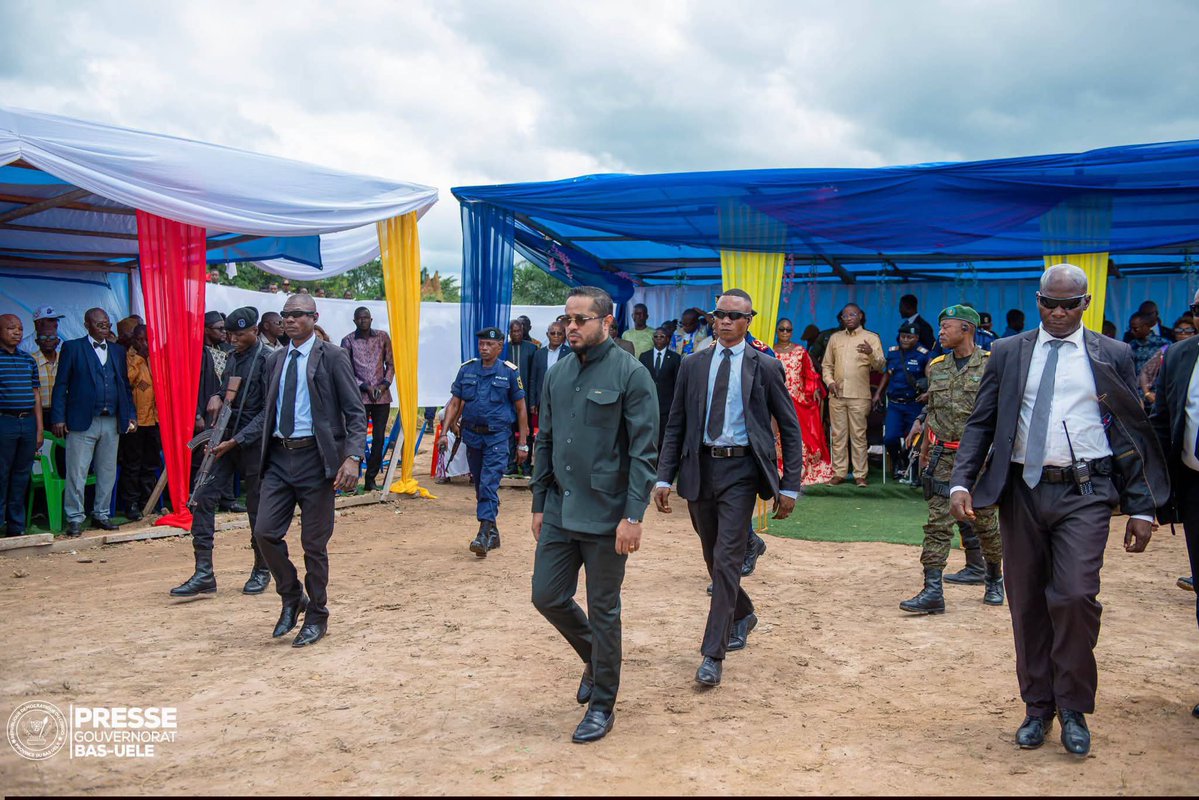 life_Info__'s tweet photo. 🔴 #SPORT — Un stade moderne en construction à #Buta

Le gouverneur du Bas-Uélé, Mike-David Mokeni Amisi, a procédé ce lundi 5 octobre 2026 au lancement des travaux de construction d’un stade moderne dans le bloc Celpa, quartier Azande, commune Finant, à #Buta . https://t.co/aLFqVacA5W
