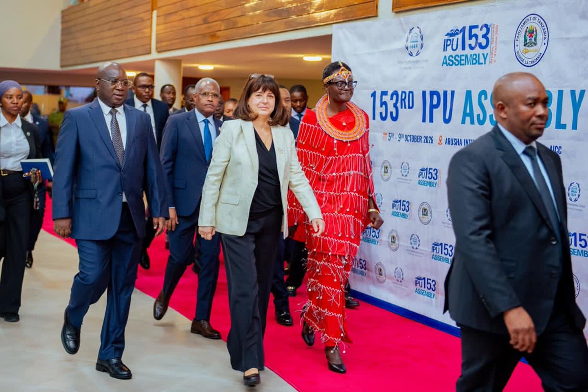 1ngadu1's tweet photo. Mkutano wa #IPU153 Arusha ni zaidi ya mkusanyiko wa wabunge. Ni jukwaa linaloipa Tanzania nafasi ya kuonyesha utamaduni wake wa ukarimu, mazungumzo na ushirikiano—maadili yanayoendelea kuunganisha Afrika na dunia.
Arusha kwa mara nyingine, inakuwa sehemu ya mazungumzo ya kimataifa.