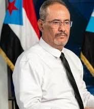 Drahmed02656515's tweet photo. نريد مثقفًا في الجنوب مثل شكري باعلي، ونريد شيخًا مثل الشيخ حسن الجابري. أمثال هؤلاء عملة صعبة ونادرة، تشعر معهم أن القيم ما زالت بخير، وأن المواقف الصادقة ما زالت لها رجالها.

في زمن طغت فيه المادة على كثير من القيم، يبقى الإنسان صاحب المبدأ والكلمة الصادقة ثروة لا تُقدّر بثمن. ربّ العباد يحفظهم ويكثر من أمثالهم في الجنوب. ❤️