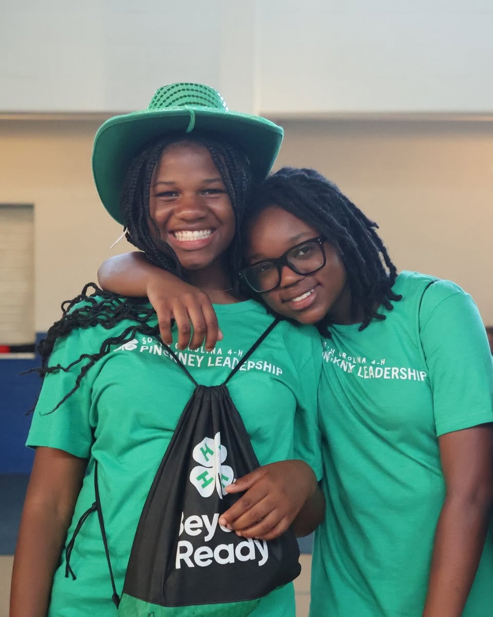 sc4hplp's tweet photo. 💚 We’re going GREEN for #National4HWeek! 🍀 
Pull out your green shirts, hats, and accessories and show your 4-H pride! Let’s celebrate all that makes 4-H special and paint the nation GREEN! 🌿 https://t.co/34uy1QInaw