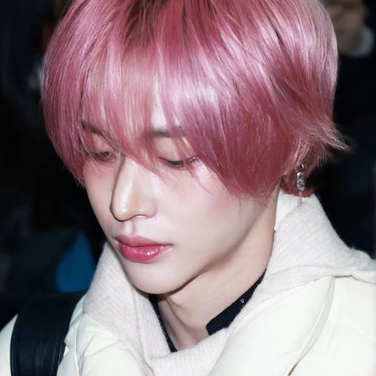 1bbin03's tweet photo. 핑크 원빈의 감동을 한번만 더 느껴보고싶다.... https://t.co/ggP1r8w2Vg