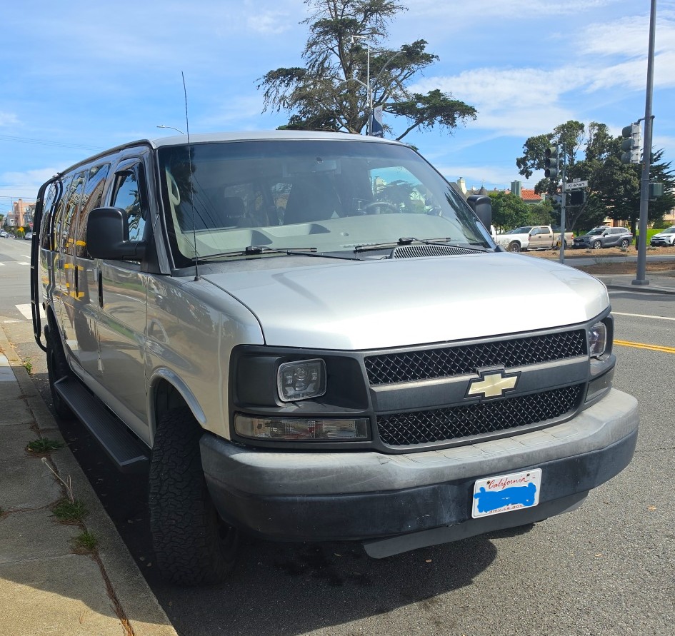 ExecutiveAuto_T's tweet photo. CA โก๏ธ CO ๐
Always cool seeing what people have planned for their vehicles. I canโt wait to see what this one looks like when the build is finished.
What would you do with it if it were yours? ๐
#VanBuild #CustomVan #VanLife #VehicleTransport #AutoTransport #CarTransport #Cus https://t.co/VDPmEHSfFq