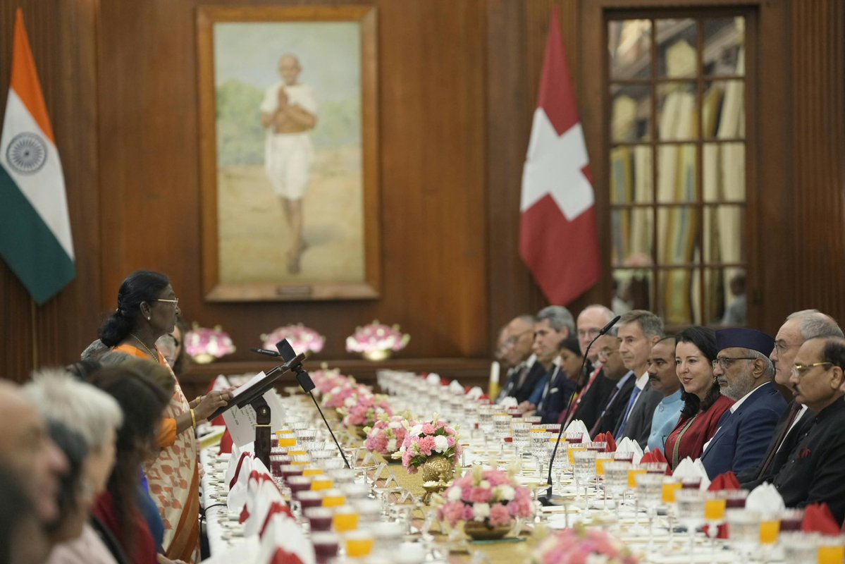 CPR_VP's tweet photo. Glad to attend the banquet hosted by our Hon’ble President Smt. Droupadi Murmu Ji in honour of the President of the Swiss Confederation, H.E. Mr. Guy Parmelin at Rashtrapati Bhavan today. https://t.co/wch1PrE16P