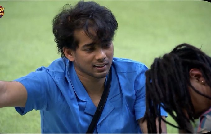 sdhtkdhs's tweet photo. I’ve seen the entire live, and the actual context is completely different from what was shown.  

He clearly mentioned Sister Feelings. He even explained that whenever Gullu comes near her, his blood boils because he cannot watch someone behaving like that with someone he considers his sister.  

That statement itself gives the context.  But the makers cut and interchanged the clips in a way that completely changed the meaning and created a different narrative. 

They tried something similar with Yung as well.  Anyone who watched the LIVE knows what was actually said. 

Editing and rearranging clips might change what viewers are shown, but it cannot change what was actually said.  Show the full context and let the audience decide.  

#Scout #ScoutOP #BB20