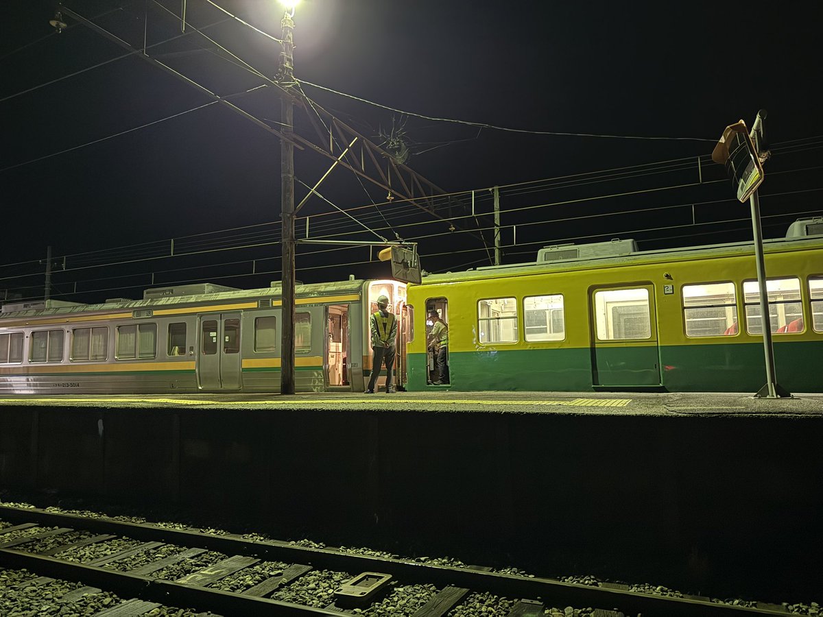 sukiyaki_115N37's tweet photo. 地鉄にJR車の中古が来るとはね https://t.co/QKuVISBlOj