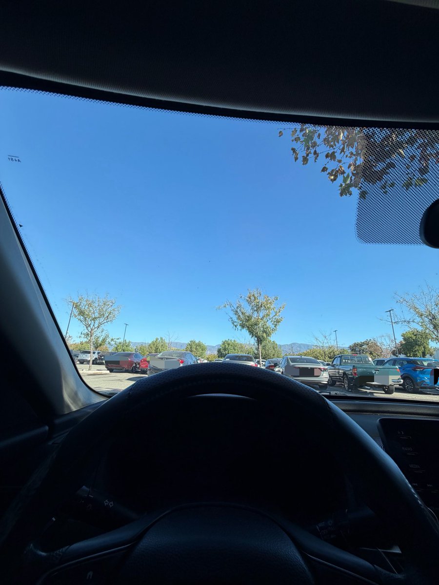 anlixie1's tweet photo. Can’t afford a sauna so I’m in my car with no ac https://t.co/l6y24eqr8T