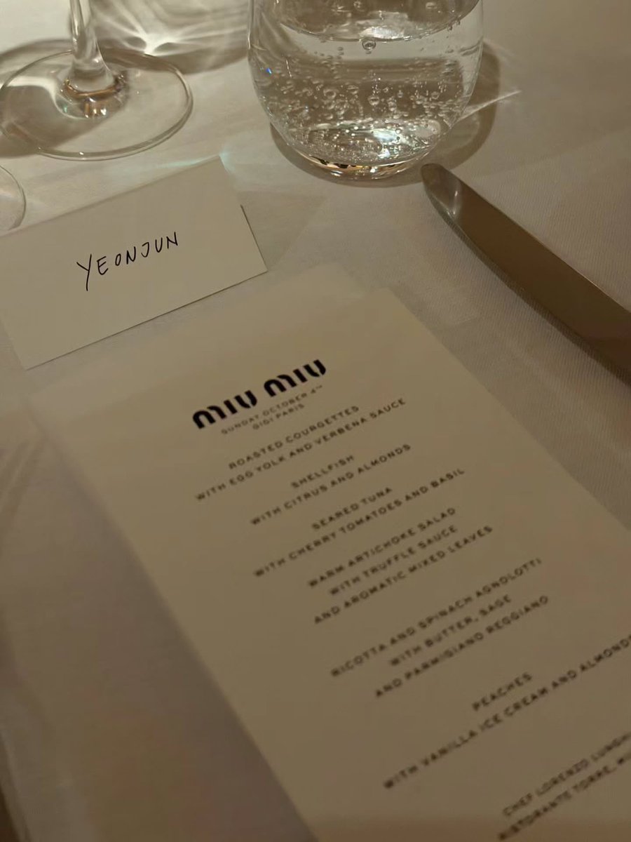 translatingTXT's tweet photo. [261006] #yeonjun (@.yawnzzn) instagram 

“late night with @.miumiu
#MiuMiuSS27 #MiuMiu” https://t.co/QOd78DQUV1
