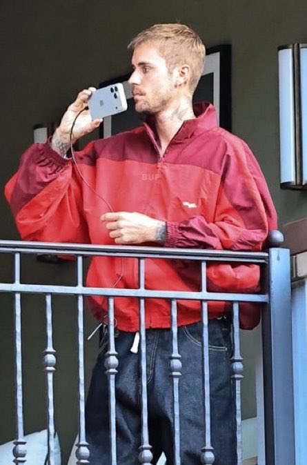 offmybieber's tweet photo. OMG the RHODE and SKYLRK jacket https://t.co/OwNF5K3s2R