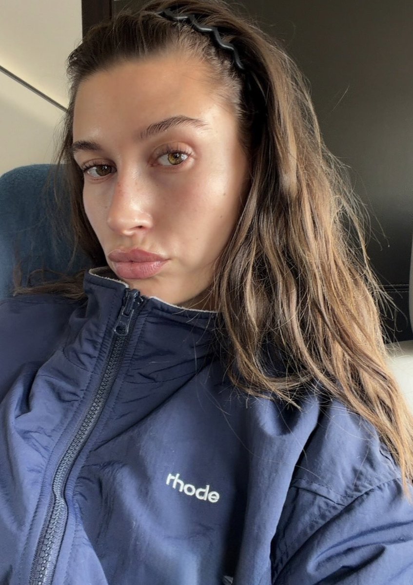 offmybieber's tweet photo. OMG the RHODE and SKYLRK jacket https://t.co/OwNF5K3s2R