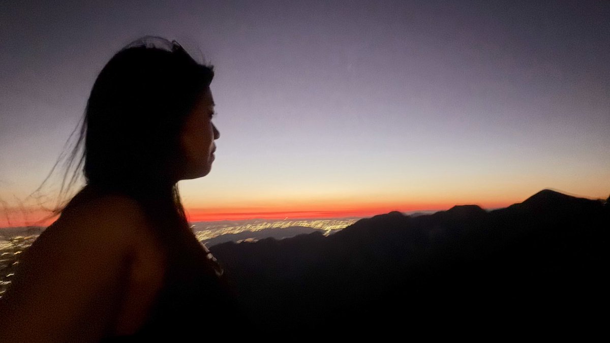 MaraDomina's tweet photo. Live Stream Today 2-4pm instead of 2m https://t.co/TRAEbk7Yiw 🌅 https://t.co/6QF3AzRyk9