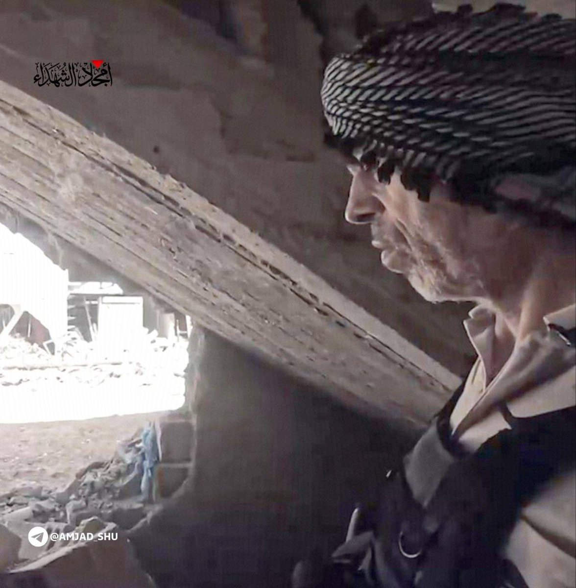 warfareanalysis's tweet photo. Al-Qassam Brigades releases new photos of Commander Yahya Sinwar. https://t.co/pOK55tfoqD