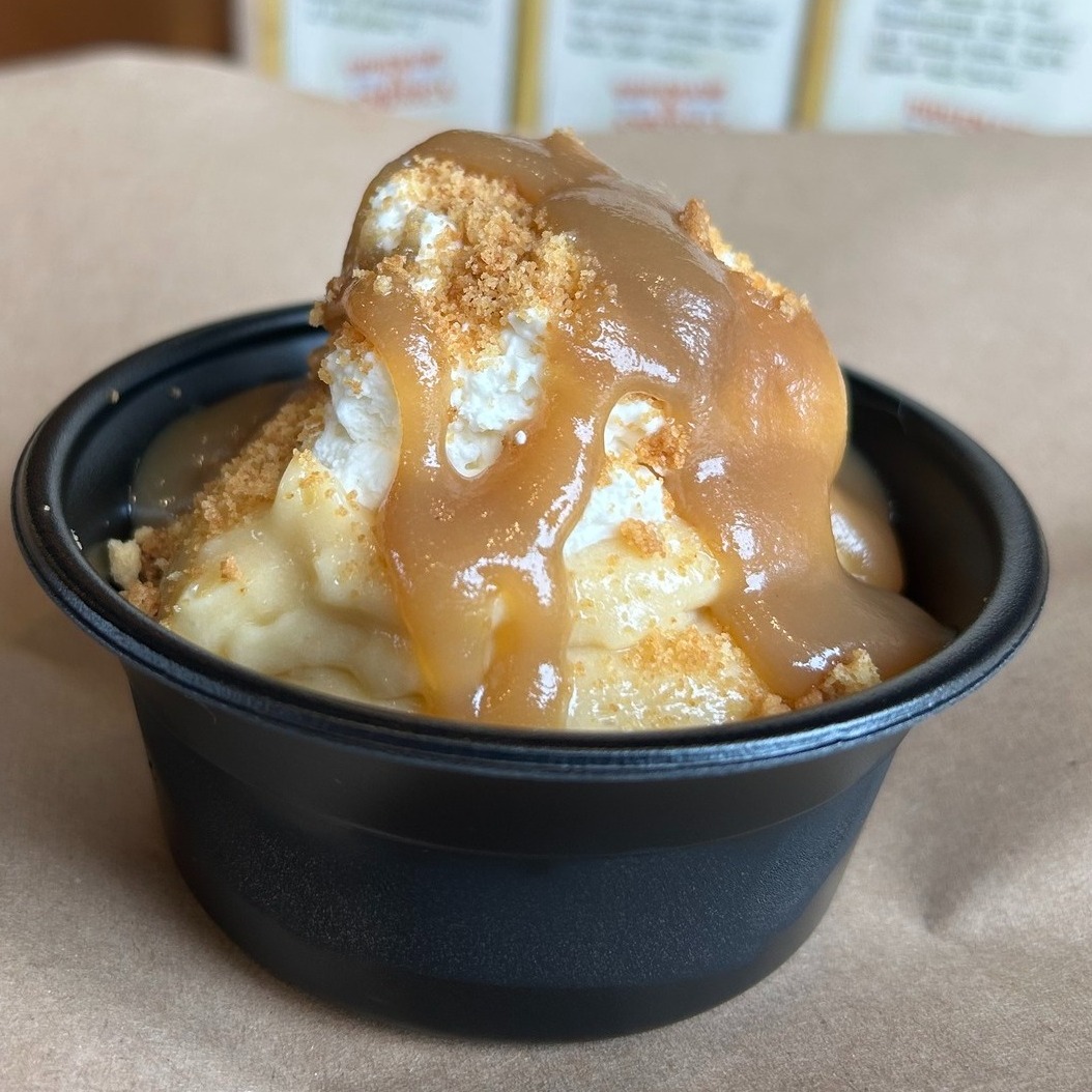 MissionBBQ's tweet photo. Get 'em while you can!
Smoked Jumbo XXL Wings, Corn Casserole, Potato Salad, and Salted Caramel Pudding! They’re heading out of town soon and won’t be back for a bit so come on in now for last bites of our Seasonal Specials. https://t.co/MkenjVe9W6