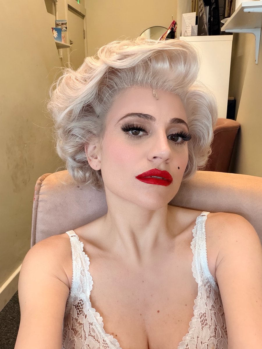 PixieLott's tweet photo. marilyn diaries 🤍 https://t.co/nCgWUgPMia https://t.co/sXvjx2CdKu