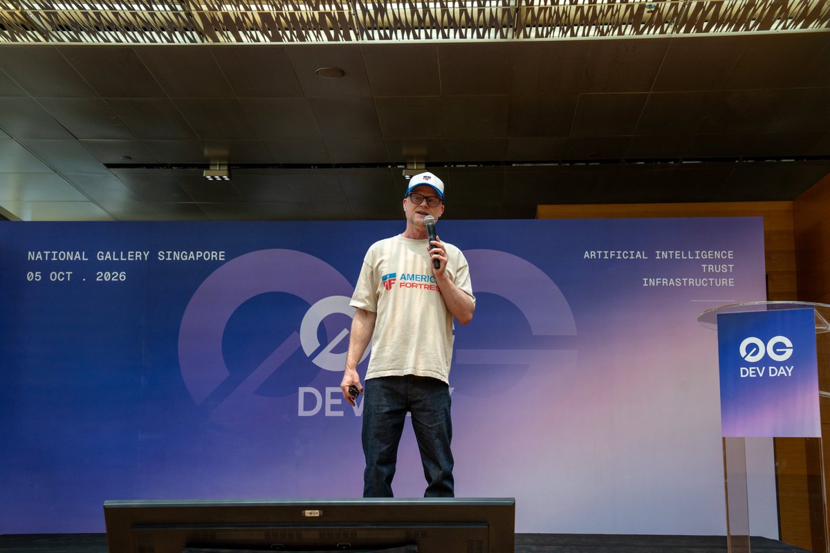 Americanfort_io's tweet photo. At @0G_labs Dev Day, @MehowHacks laid out the AmericanFortress™ vision: private payments that carry their own proof. Verify who paid without exposing an entire wallet history.

Built for people and AI agents. Coming to 0G first. https://t.co/HnP1b16dKd
