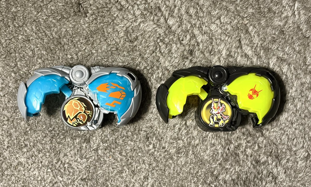 hkr226's tweet photo. 今日無事に欲しいやつ買えたSGライダーエグズ01。
初めてエグズ触ったけど、この裏表ギミックは確かに面白い。集めたくなるわな。 https://t.co/KS7sSqQ0Zb