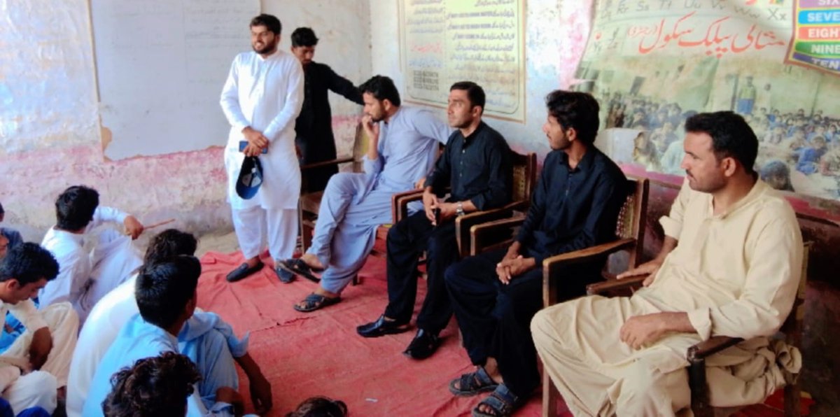 MSMSPUNJAB's tweet photo. ایم ایس ایم تحصیل روجھان کے زیر اہتمام  محمد عاطف صدر ایم ایس ایم روجھان احسان حسنی سینئر نائب صدر ایم ایس ایم  اور ٹیم کی طرف سے ٹیچرز ڈے کی  تقریب کا انعقاد کیا گیا جس میں معزز اساتذہ کرام کو خراج تحسین پیش کیا گیا اور ایم ایس ایم کی طرف سے ٹیچرز ڈے کارڈ اور گفٹ پیش کیئے گئے، https://t.co/AzMYoo84Oo