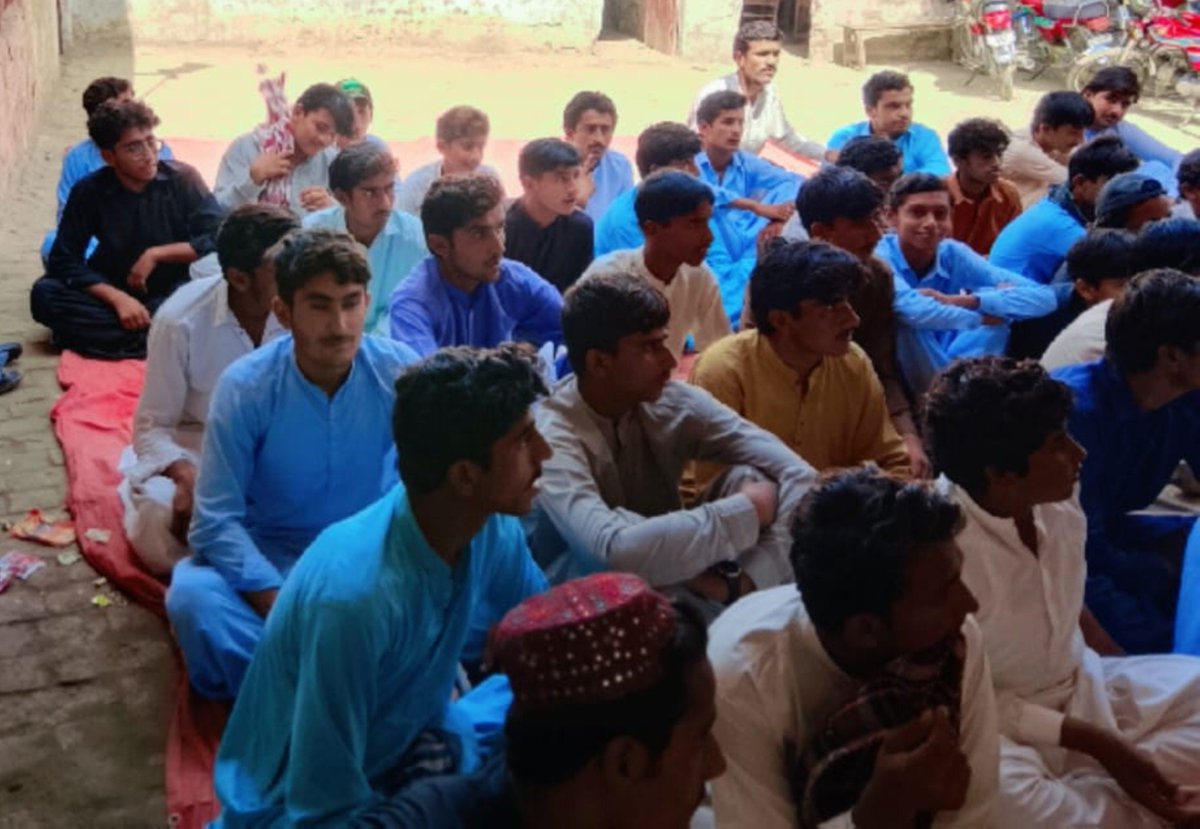 MSMSPUNJAB's tweet photo. ایم ایس ایم تحصیل روجھان کے زیر اہتمام  محمد عاطف صدر ایم ایس ایم روجھان احسان حسنی سینئر نائب صدر ایم ایس ایم  اور ٹیم کی طرف سے ٹیچرز ڈے کی  تقریب کا انعقاد کیا گیا جس میں معزز اساتذہ کرام کو خراج تحسین پیش کیا گیا اور ایم ایس ایم کی طرف سے ٹیچرز ڈے کارڈ اور گفٹ پیش کیئے گئے، https://t.co/AzMYoo84Oo