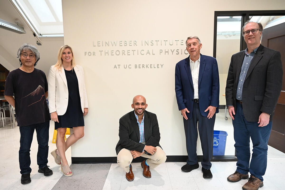 BerkeleyPhysics's tweet photo. A new chapter begins for the Leinweber Institute for Theoretical Physics at UC Berkeley, as Hitoshi Murayama takes the helm as the institute’s new director. #TheoreticalPhysics #BerkeleyPhysics #LITP
https://t.co/3BFXksK8xW https://t.co/AykezMThHT