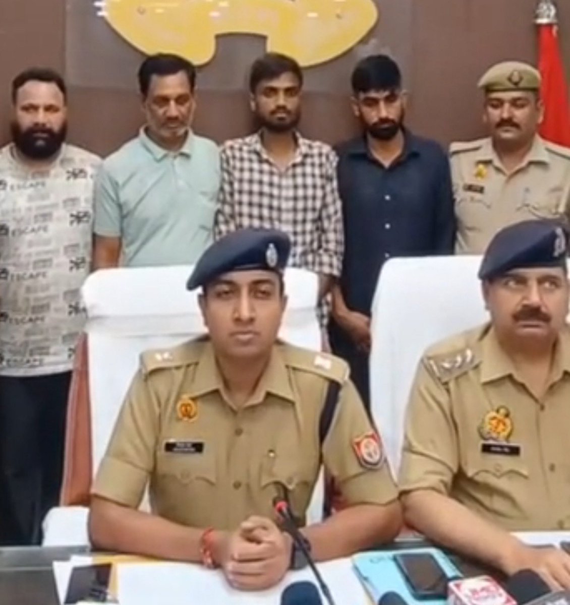 SurajKrBauddh's tweet photo. "Pandit looted ₹70 lakh from a family." 👹

Tantrik Sanjay Sharma cheated a family in Bijnor, UP, by showing them fear of death to treat their deceased son. Family gave him ₹70 lakh by selling their house, jewellery, etc.

He and his associates have been arrested. What a merit holder guys these guys are! How can people be so blind that they give lakhs of rupees to dhongis in the name of superstition?