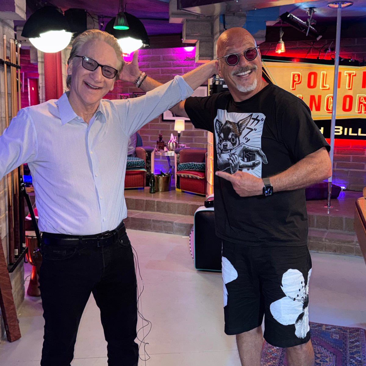 ClubRandom_'s tweet photo. NEW episode with @howiemandel out now!

Click to watch: https://t.co/lnBhrtL0LS https://t.co/Q7eUEaEtke