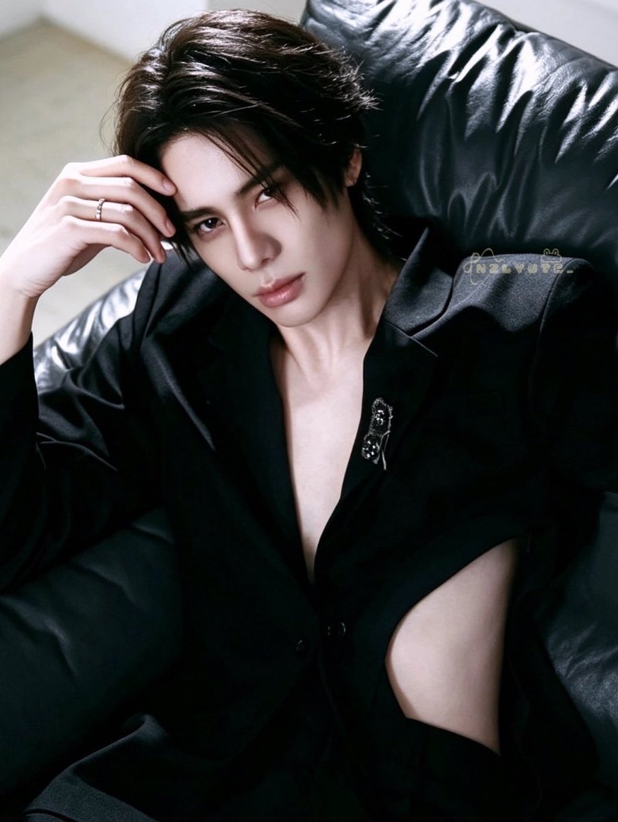 nomnombuck's tweet photo. ชอบมาก ถ่ายห่างกี่เดือนไม่รู้แต่สายตาดุกว่าเดิมมาก โคตรสวย ใครทำพี่อิงเสียใจ 😭

#FoolInlove https://t.co/dvUS73uk93