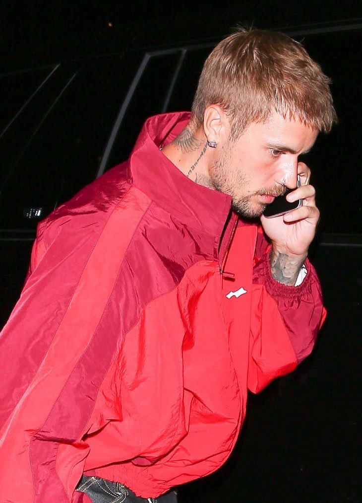 offmybieber's tweet photo. HIS HAIR OMG https://t.co/u8yW7zRmuk
