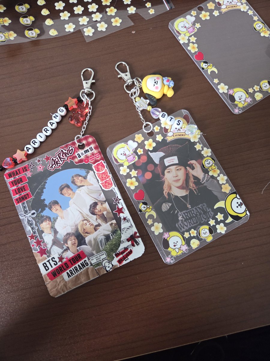 mTommo14's tweet photo. Quem vai de camarote no show do bts, vai levar freebies? Eu achei q ia de pista e comecei a fazer, como meu ingresso era golpe e consegui comprar um camarote, tô em dúvida se as pessoas vão querer receber/trocar

Esses são os brindes que estou fazendo https://t.co/181gBznAF9