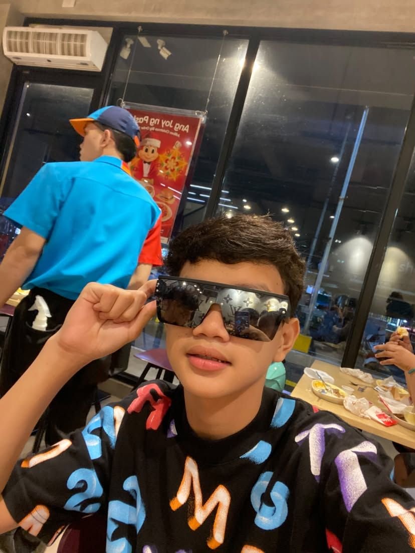 Thongtuss's tweet photo. contact me babe🤪 https://t.co/cEYYHzXyMO