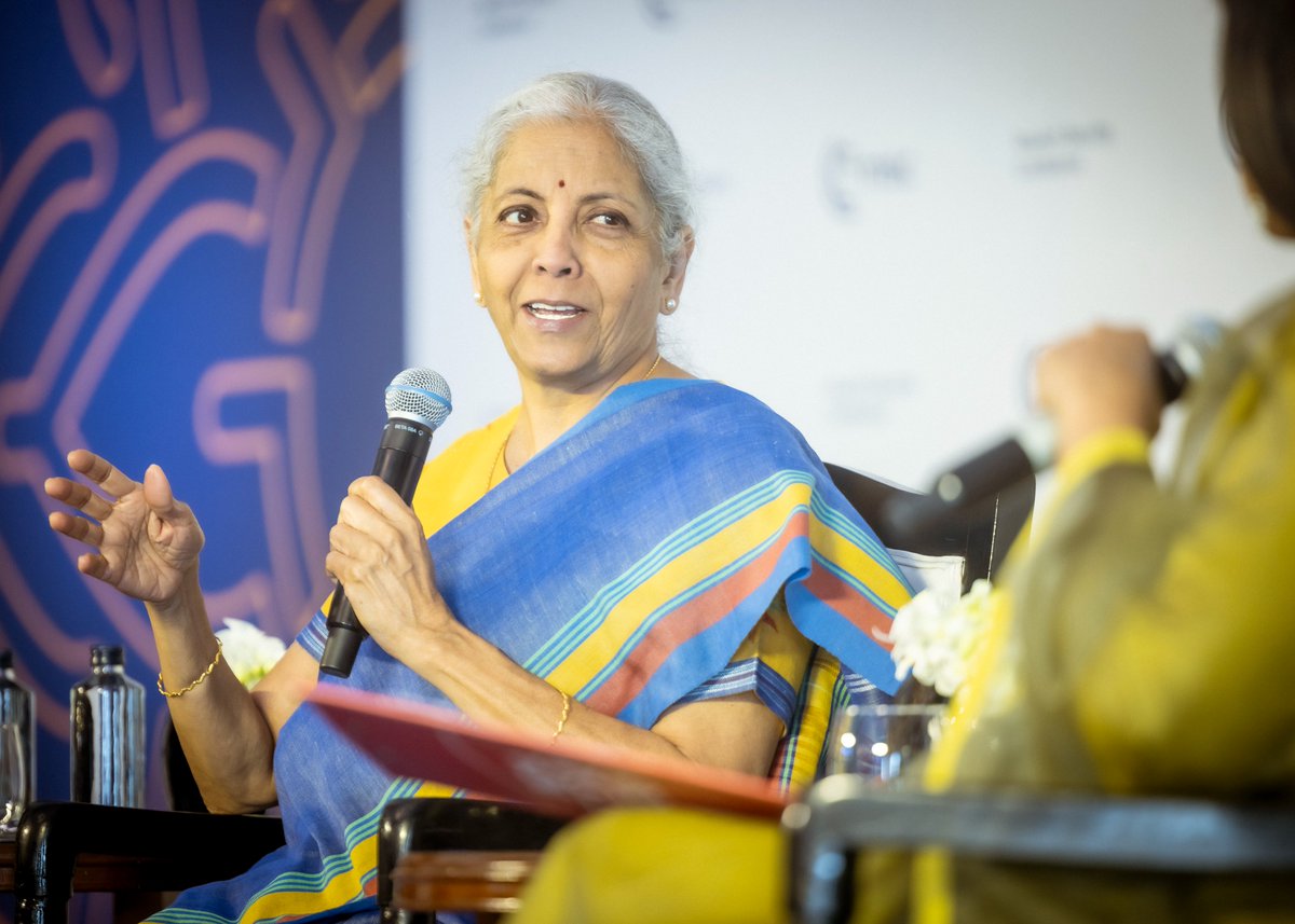 MunSecConf's tweet photo. Wrapping up Day 2️⃣ of #MLMNewDelhi 🇮🇳 with insightful discussions on how middle and emerging powers can build new alliances and strategically position themselves in:
🔹 trade agreements
🔹 the global tech race
🔹 food security
🔹 energy security
➡️ More Details to follow. https://t.co/ckQBsxWrO3