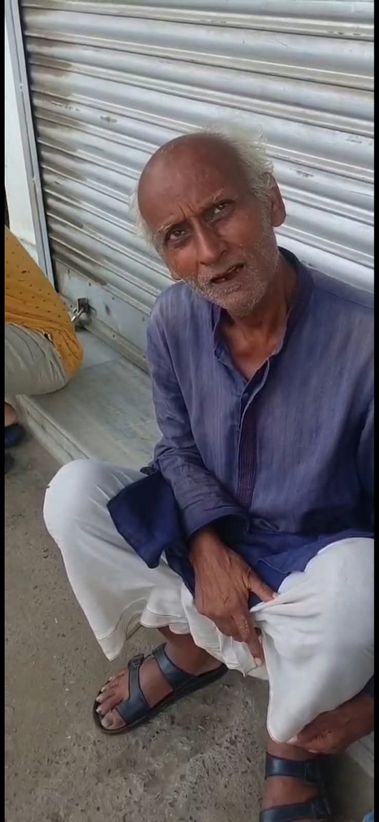 ashutosh5594's tweet photo. मैं इन्हें ढूँढ रहा हूँ कलकत्ता में इन्हें आखिरी बार देखा गया है।
विनम्र निवेदन है 🙏🏻 @RailMinIndia @KolkataPolice @EasternRailway @KPTrafficDept @CPKolkata @BJP4Bengal आपके रहमोकरम से ये परिवार से मिल पाएंगे
#pleasesupport #help https://t.co/2uxlvpAfgm