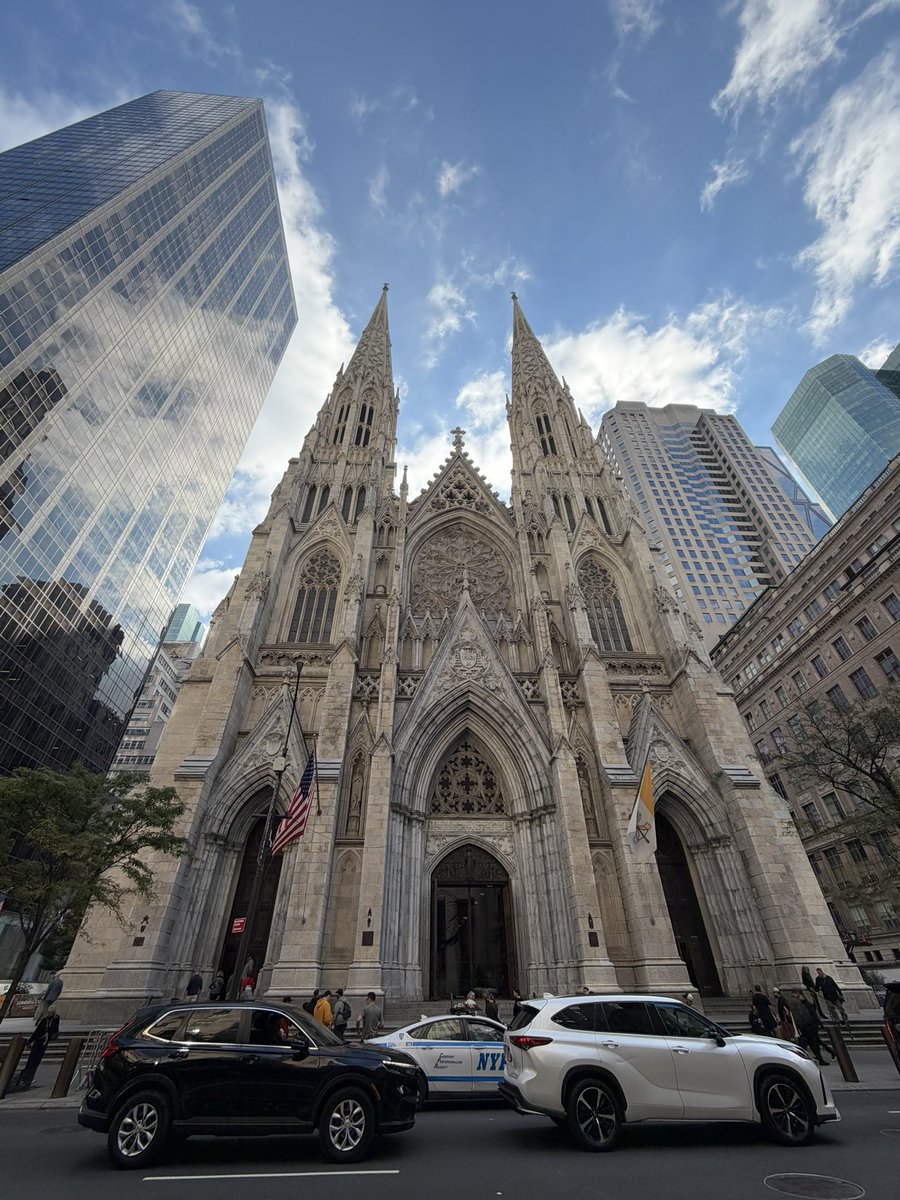 seanfeucht's tweet photo. Church on a layover. https://t.co/OZOxVRVDNe