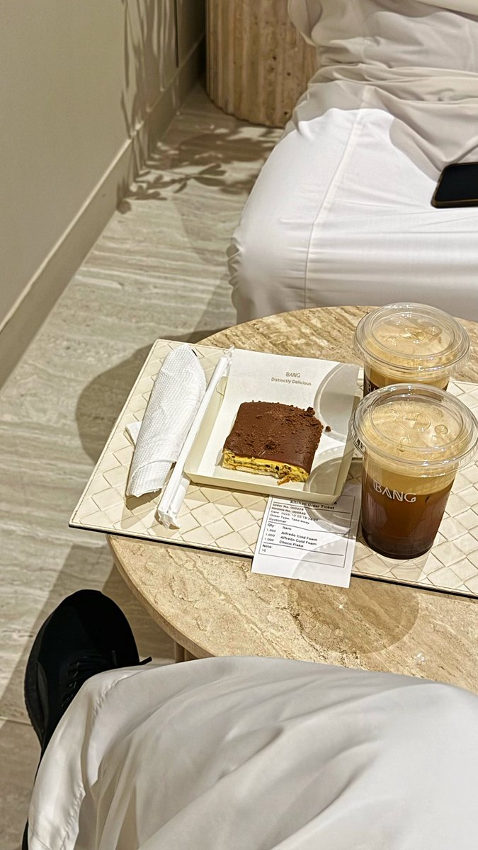 ka101__'s tweet photo. -         عنوان هذه اللّيلة : 
ترا القهوه من دوافع الاستمرارية ☕️ https://t.co/6FONVxUih9