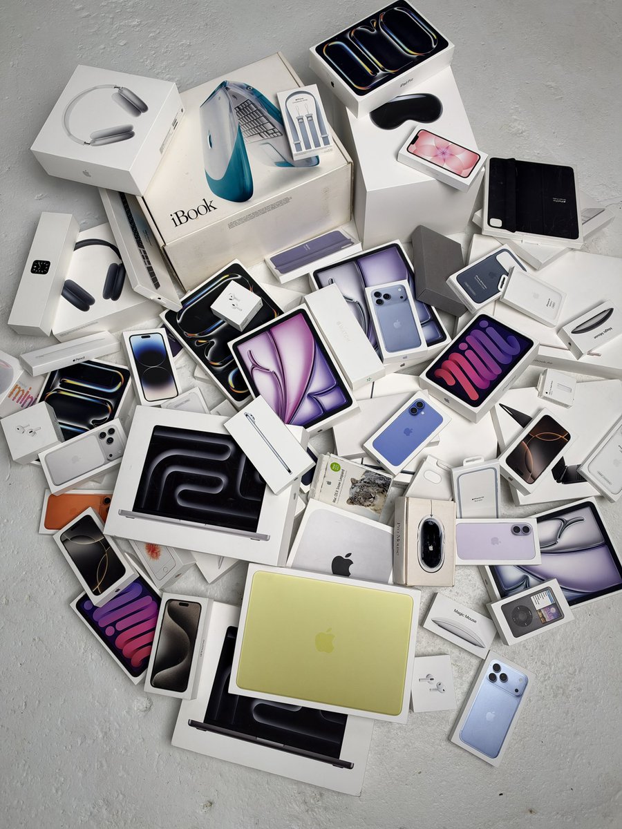 Canoopsy's tweet photo. i have never thrown out an apple box https://t.co/L5dovK2BN4