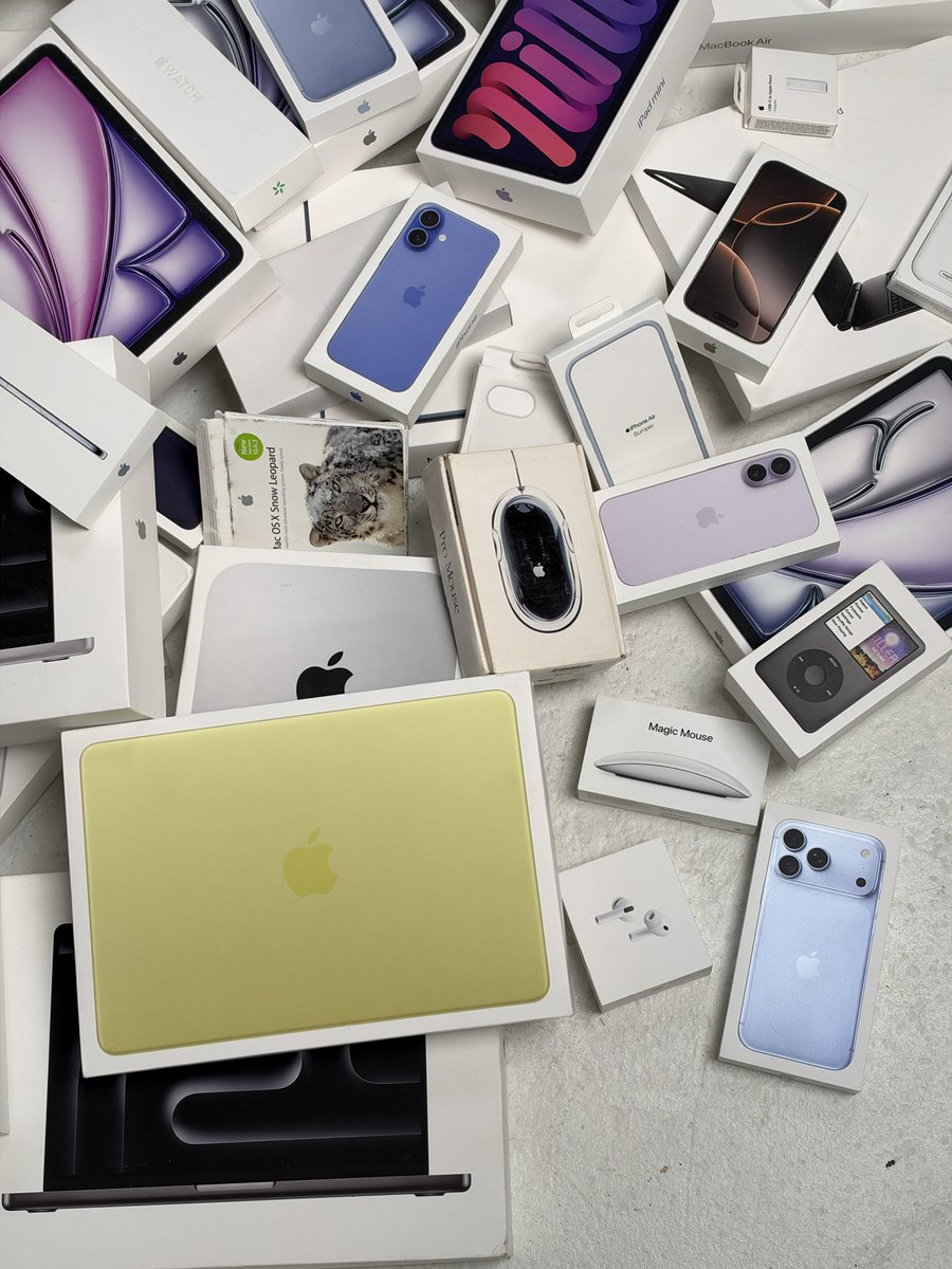 Canoopsy's tweet photo. i have never thrown out an apple box https://t.co/L5dovK2BN4