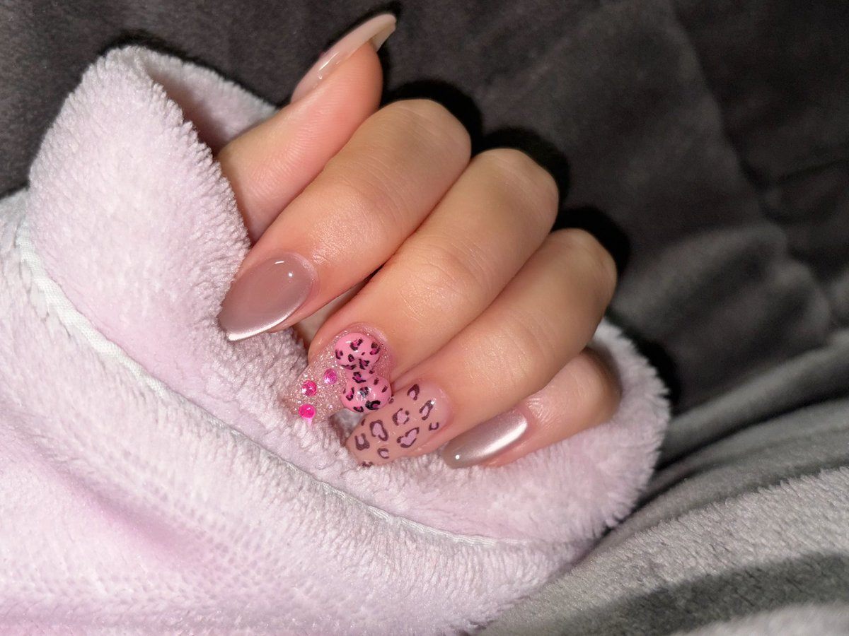ngshys2's tweet photo. 추구미: 갸루💅💅❓🤓 https://t.co/exrLuifhUt