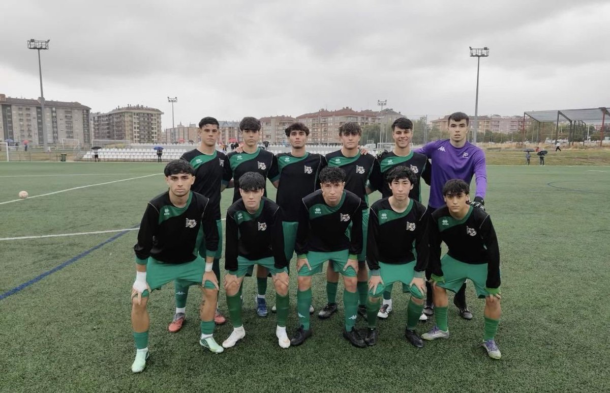 CDVictoriaCF's tweet photo. 🔴JUVENIL A

Resultado engañoso para nuestro juvenil A en León. Empezaron metidos en el partido pero tras un mano a mano nos anotan el primer gol. Tuvieron ocasiones claras para recortar el marcador pero no se materializaron.
Nuestro chicos reciben esta semana al Zamora CF https://t.co/PJKnBpuJIl