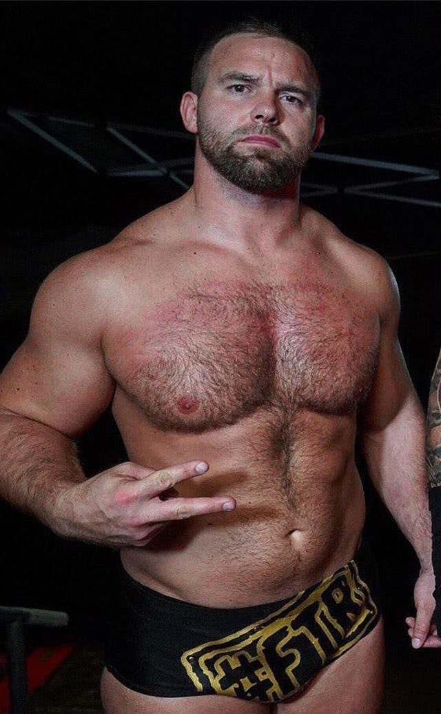 DefinesTrueGrit's tweet photo. All man. https://t.co/NfUmGK9vof