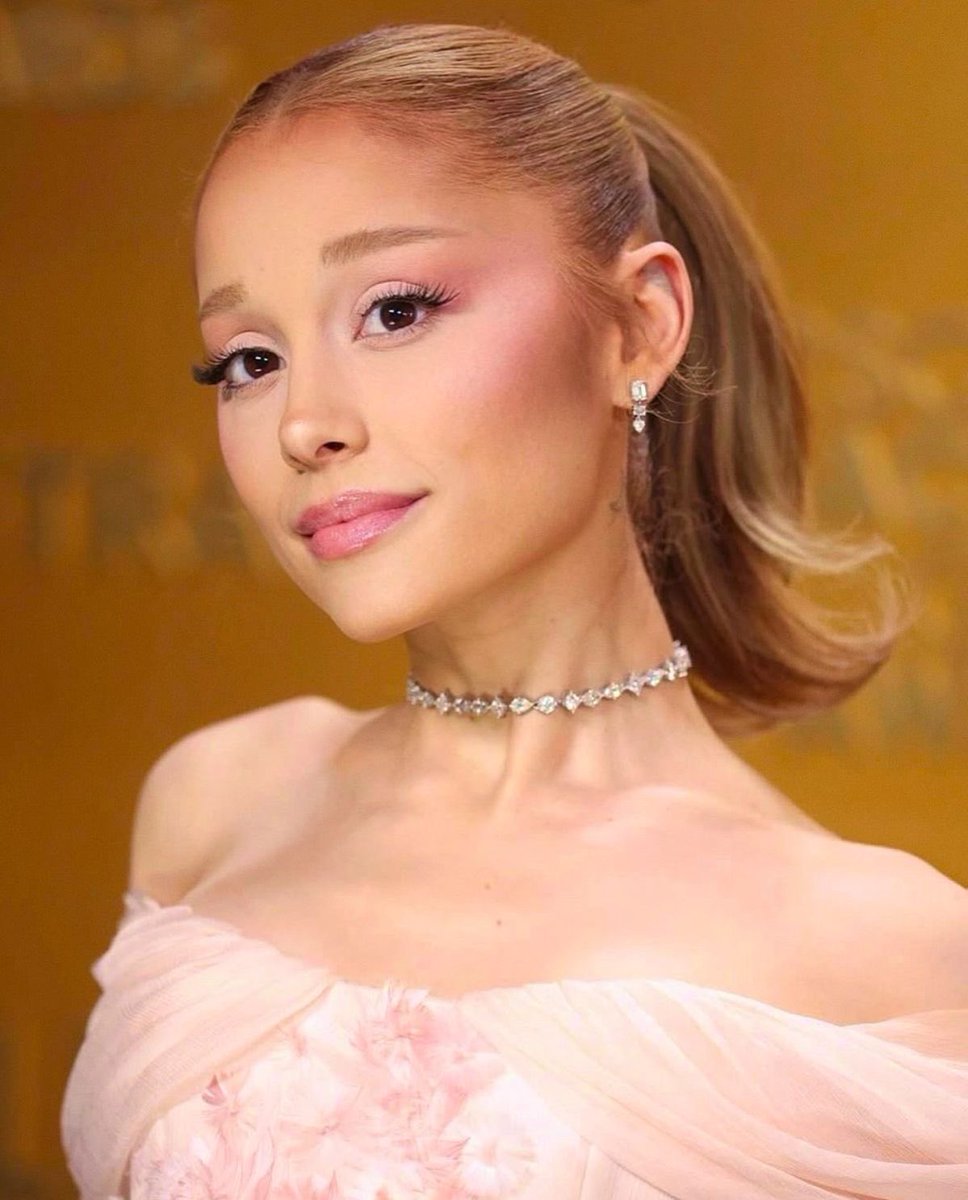 PopFusionHQ's tweet photo. Ariana Grande remains the only woman in history to score multiple #1 debut on the Hot 100 from multiple albums, a record she set in 2024 that remains untouched to this day. https://t.co/0Iic9AHUtm