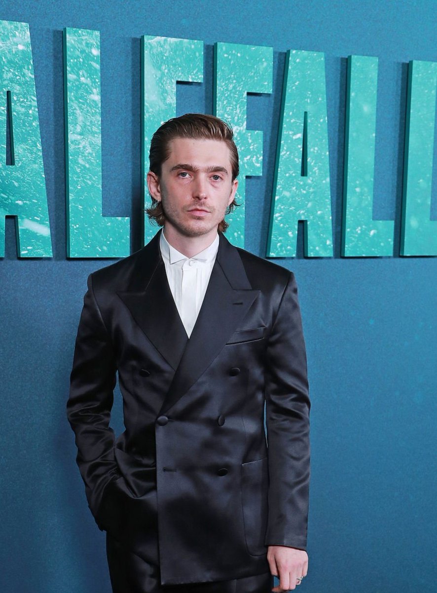sarahkyle7's tweet photo. Austin Abrams At The Whalefall UK Gala Screening In London.
#Whalefall https://t.co/Iw9R252AgS