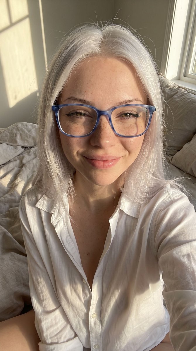 sooniawhite's tweet photo. Tell me honestly... do you find me pretty or just cute? https://t.co/NTsnTsSlZm