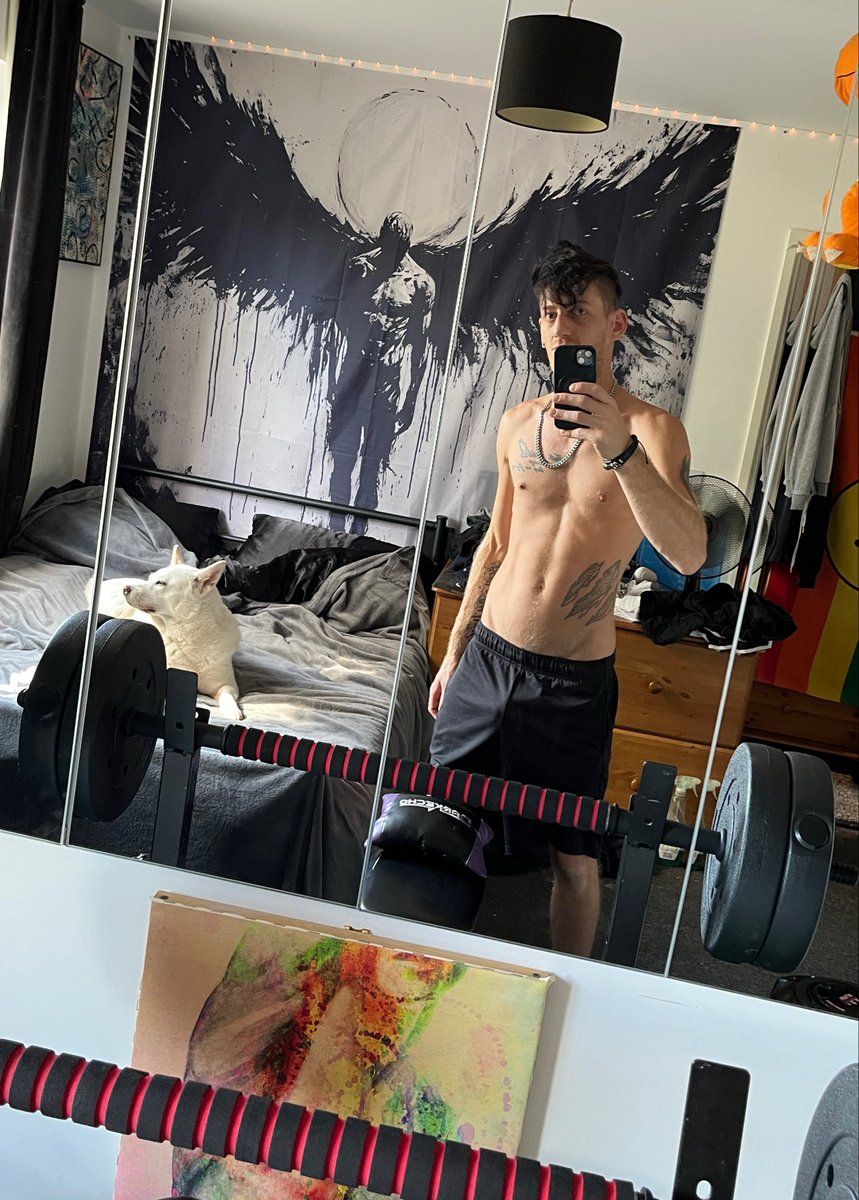 ThtLadJay's tweet photo. New mirrors 😜 https://t.co/oFEjCqgOEC