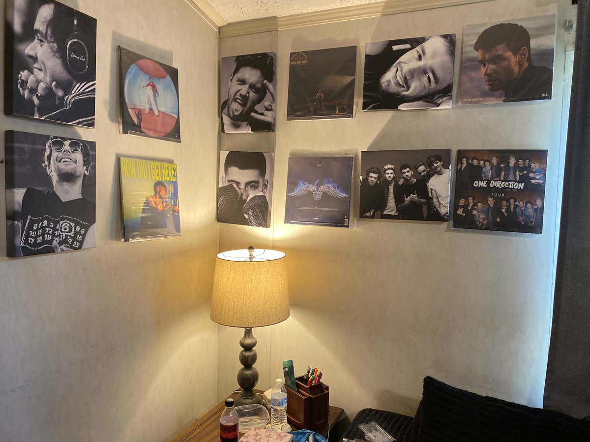 Louis_Smiles28's tweet photo. I got shit for doing this in my living room because I am grown. But I did it because it’s my house and I’m grown https://t.co/TKUSipNd1h