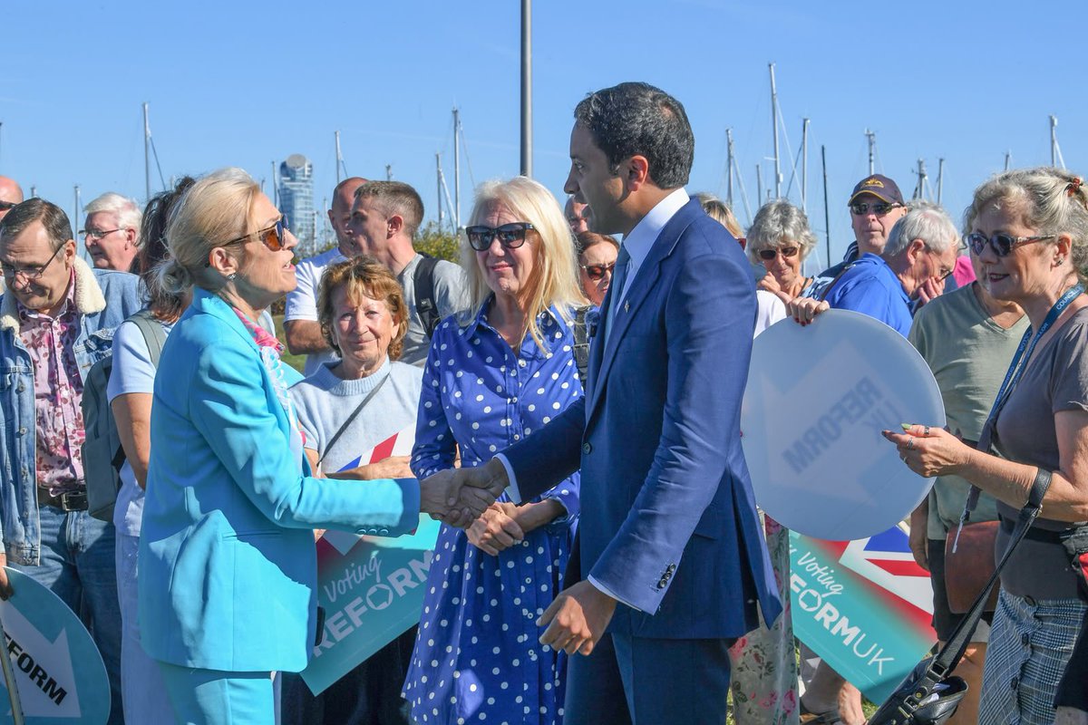 reformparty_uk's tweet photo. Zia Yusuf spoke with concerned locals in Gosport today.

Open Borders Burnham has thrown them under the bus. Only Reform UK has a plan to stop the boats forever. https://t.co/gBbcsIjlAO