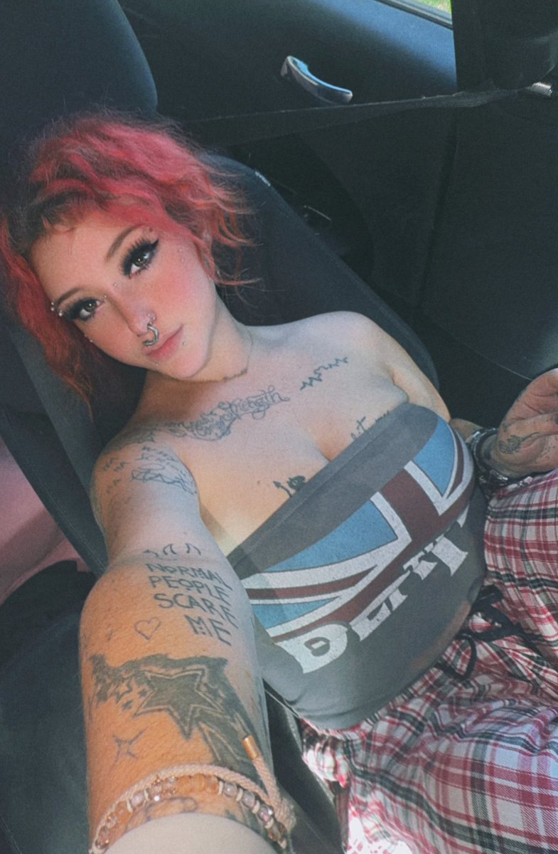 katiebug0811's tweet photo. Come see what your missing out on 😏💦
You won’t regret it 🕸️🖤💦👇🏼
Onlyfans: https://t.co/XD5RnTse02
Tele: https://t.co/6kcH5ajpnu
#OnlyFans #MILF #GothGirl #Thicc #TattedMILF #BigTittieGoth #Lingerie #Anal #DP #Fantasy #SellingCon #LinkInBio #Unlocklt #Menu #CashApp #paypigwanted
