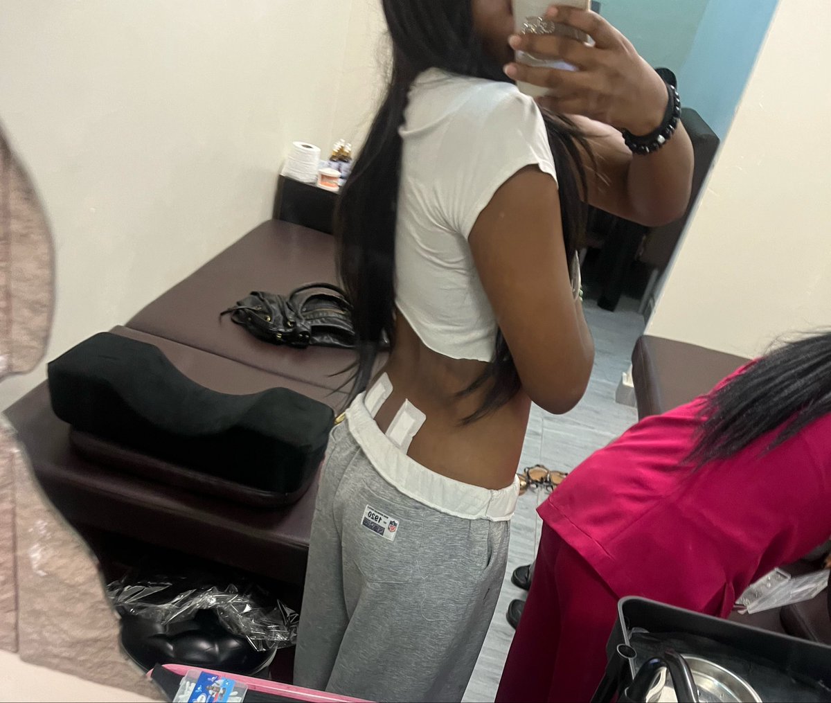 hvnnnsent's tweet photo. An angel gained bigger wingsss #iluvbodymods https://t.co/kHsgNyQnka