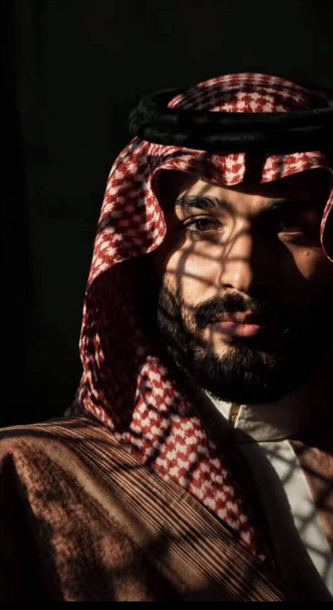 sbinbtlaa's tweet photo. فرز الوغى قاهر مشاريع الاوباش
 مكر السنين يبعثره نصف ساعه 

عاش المليك وعاش نجل الملك عاش
وشعب ٍ نشا على الظفر والشجاعه

سمعٍ  وطاعه فعلنا يبرد الجاش
ماعندنا لك غير سمعٍ وطاعه 

قلم ، وطياره ، ومدفع ، ورشاش
لاصار كل ٍ نجدته من ذراعه https://t.co/CShENlFLUe